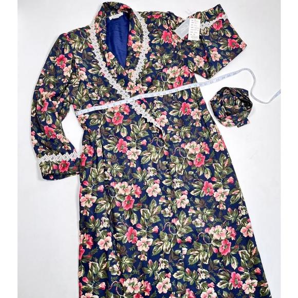 NEW VTG! Women's Fantasies by Morgan Taylor Floral Silk Wool Robe M Blue Pink - Picture 3 of 9